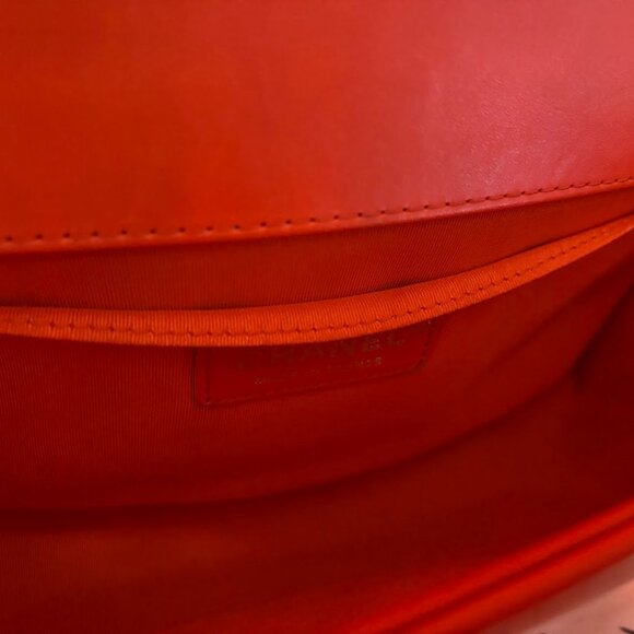 Authentic Chanel Boy Handbag in beautiful Orange Color - very unusual! - Picture 15 of 16